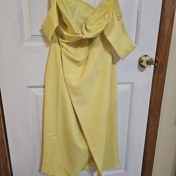 Dress from Lavish Alice - Picture 5 of 6